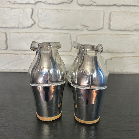 Stuart Weitzman Silver Metallic Block Heel Sandals‎ Women's Size 7 - Picture 6 of 7